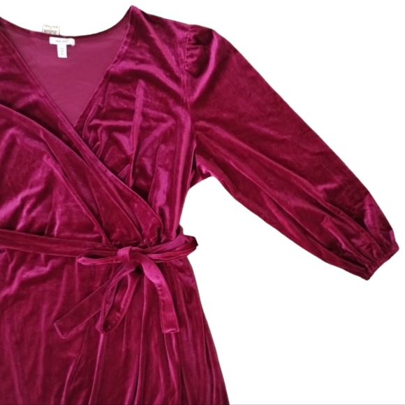 Nine West Plus Size Velvet Wrap Dress - Long Sleeve V-Neck Bodycon for Women - Picture 8 of 10